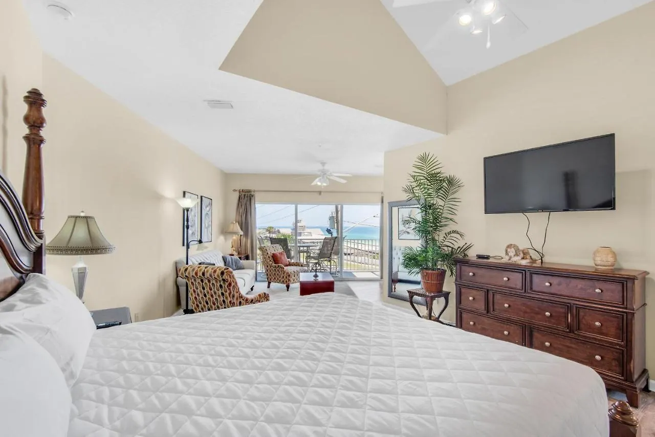 Контакты Beach Pointe 101